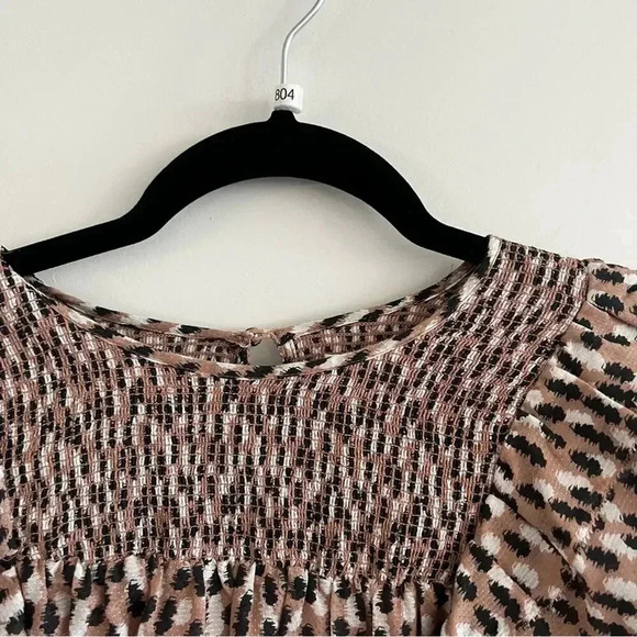 *804 Magali Pascal Petal Top Silk Short Sleeve Blouse Size Small - Picture 6 of 9